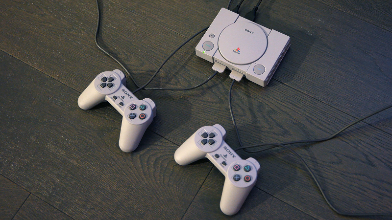 Because of the wired cords, if you don’t have perfectly placed outlets, you’ll probably end up playing the PC Classic sitting cross-legged on the floor like did when you were a kid,